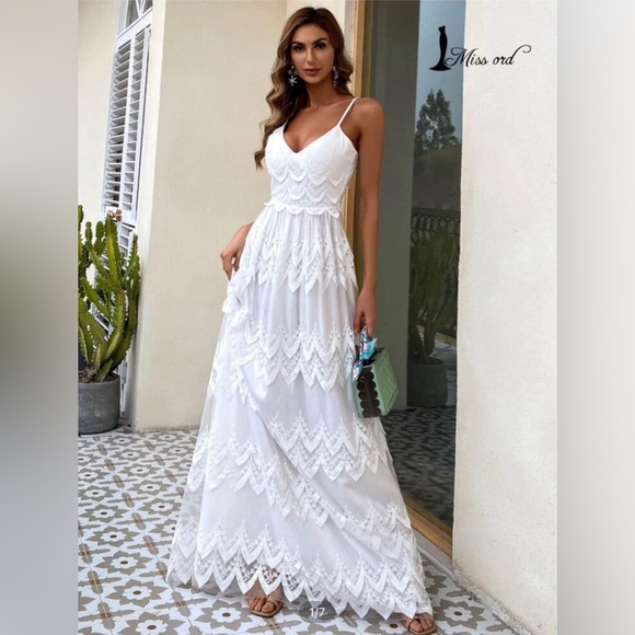 Missord Dresses & Skirts - Lace Layered Maxi dress